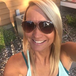 Meet your Posher, Dawn